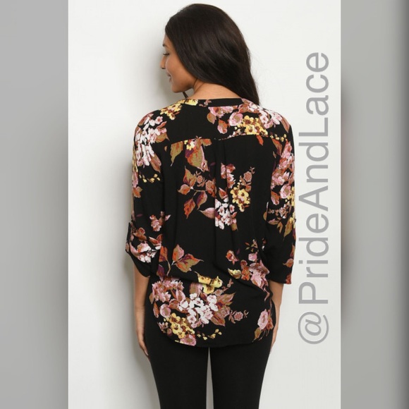 LAST 1️⃣ 💐 Black Floral Blouse 💐 - Picture 2 of 2